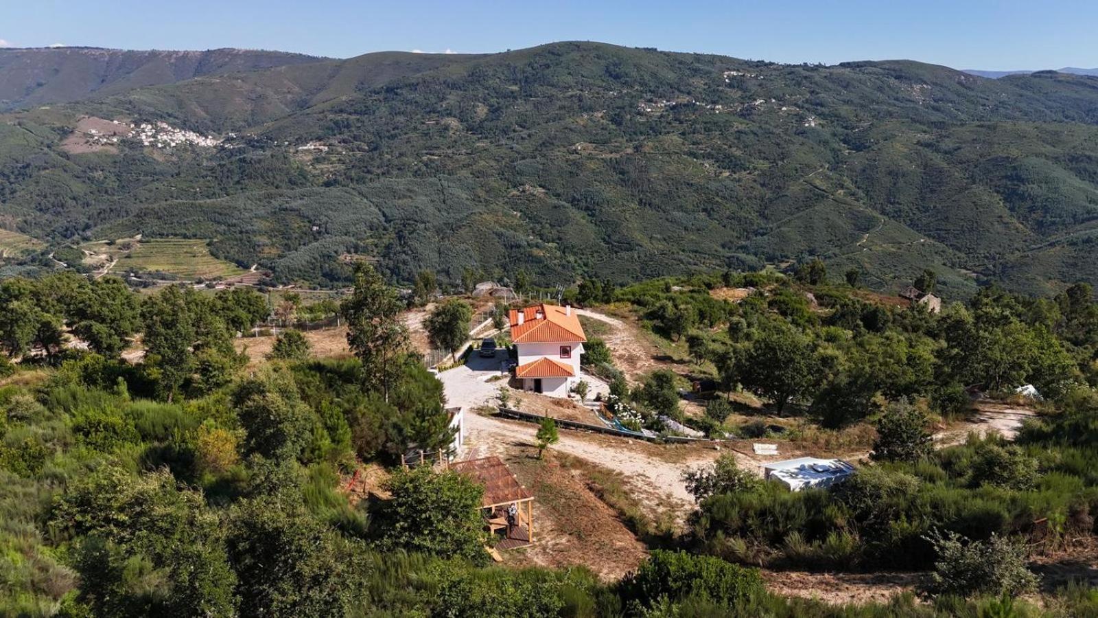 Villa Monkey Tiny Barnhouse With Amazing Views! à Folhadosa Extérieur photo