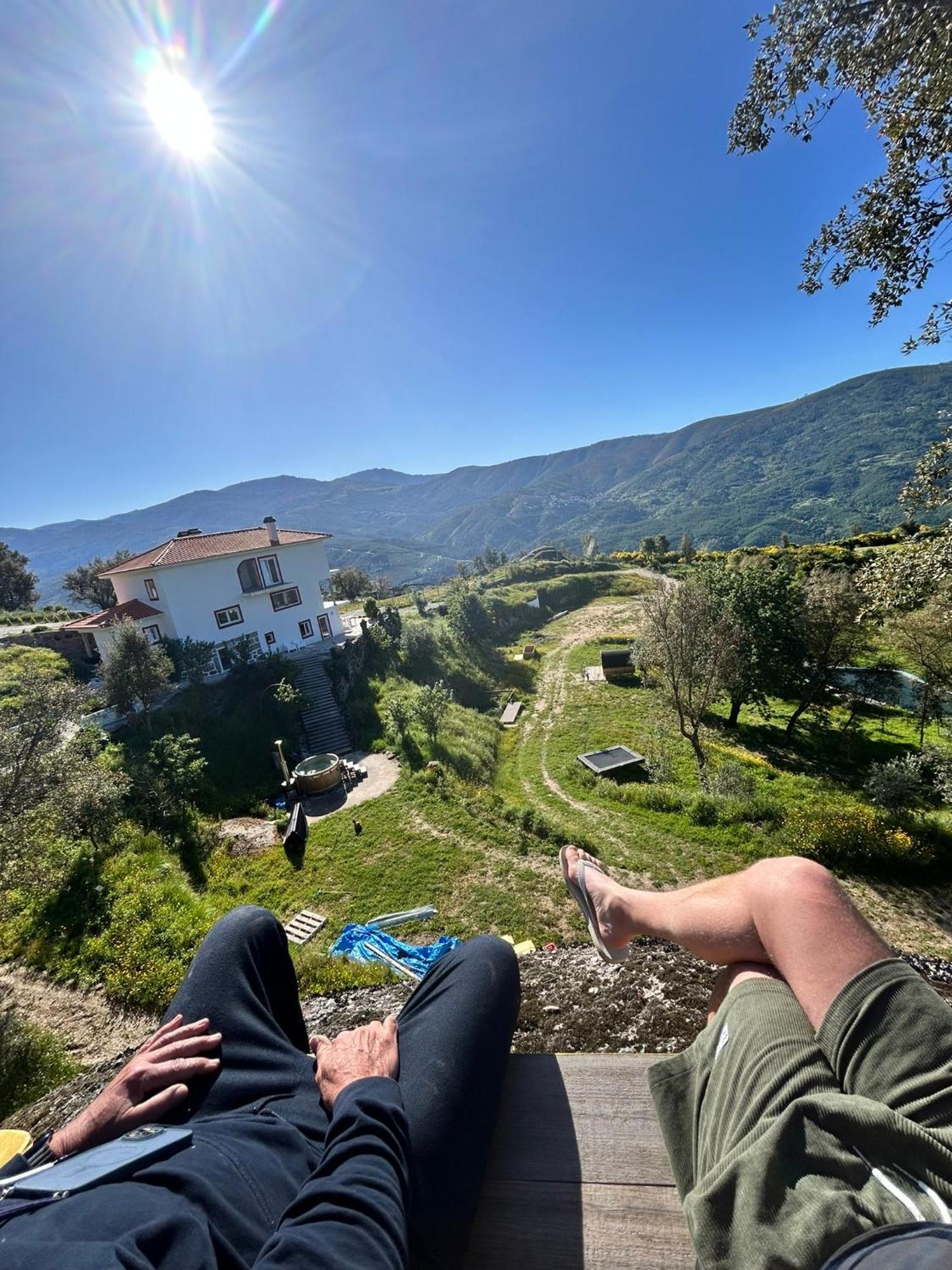 Villa Monkey Tiny Barnhouse With Amazing Views! à Folhadosa Extérieur photo