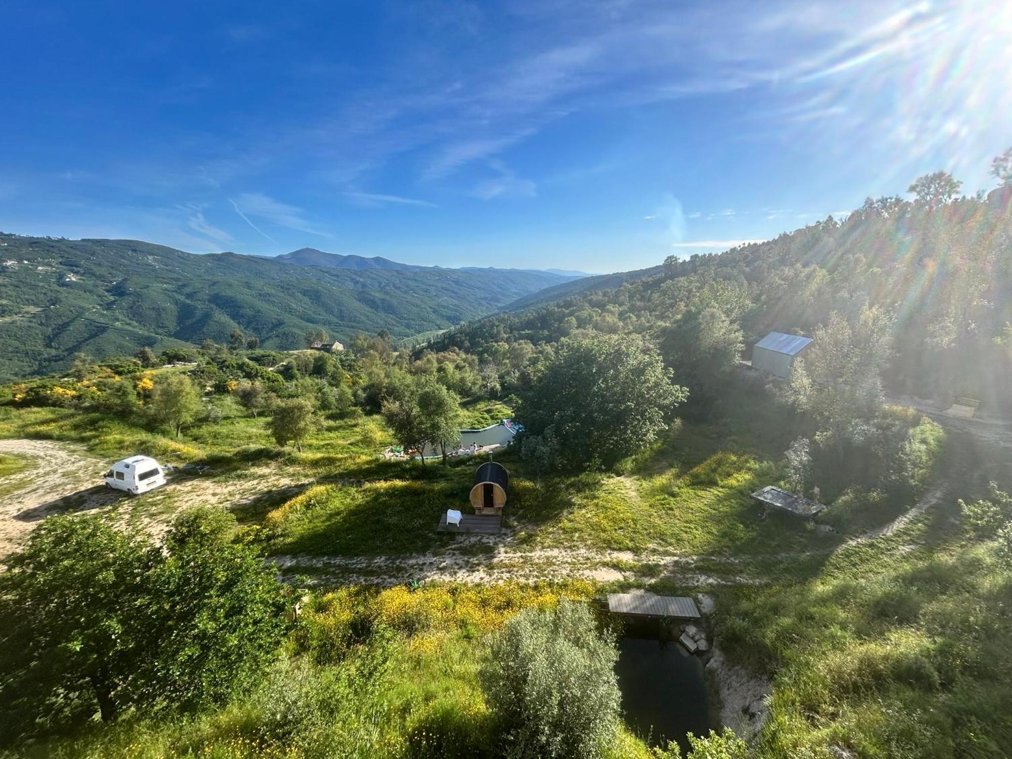 Villa Monkey Tiny Barnhouse With Amazing Views! à Folhadosa Extérieur photo